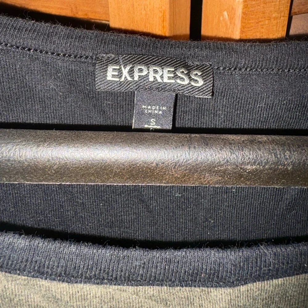 Express top. - Picture 2 of 3